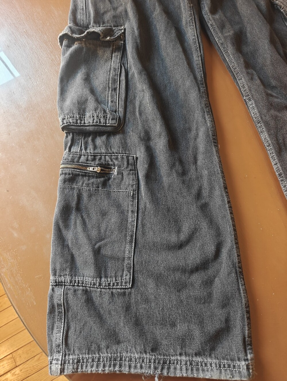 BDG 26/32 CARGO Jeans Wide Leg DRAGON black Stonewash EUC URBAN OUTFITTERS - Picture 3 of 10